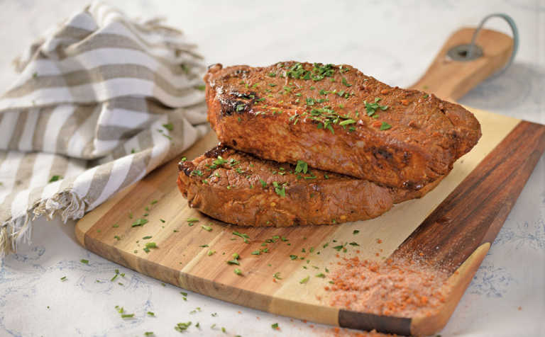How to season raw meat How to season raw meat