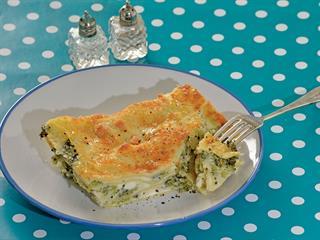 Feta and broccoli lasagne