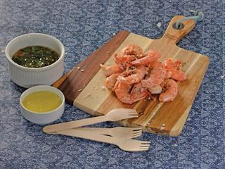 Roasted prawns with dipping sauce