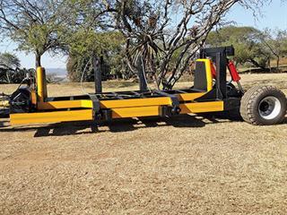 Landmech Mkulu 8 SLH – Side-loader stability Landmech Mkulu 8 SLH – Side-loader stability