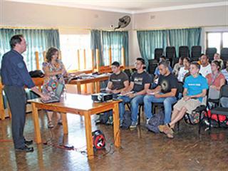 Sharing sugarcane knowledge Sharing sugarcane knowledge