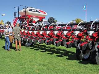 Planters at Nampo