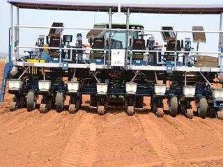 Monsanto gets top planters Monsanto gets top planters