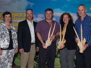 Agri writers honour farmers