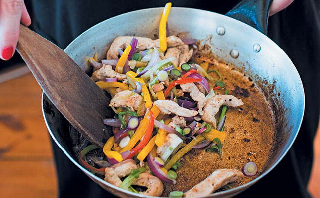 Ultra-quick chicken stir-fry with brown rice Ultra-quick chicken stir-fry with brown rice