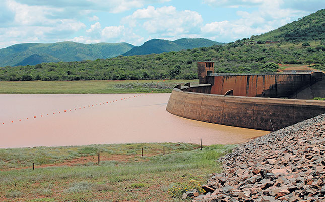 Hluhluwe farmers assist community in crisis Hluhluwe farmers assist community in crisis
