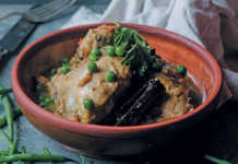 mild chicken-based curry