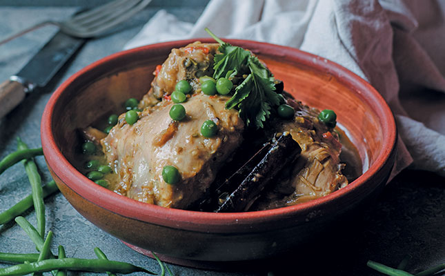 Mild chicken-based curry Mild chicken-based curry