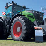 Fendt tractor 1050