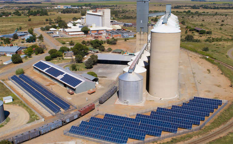 Senwes’ solar-powered Hennenman silo a first for SA