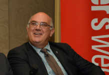 Dr Theo de Jager