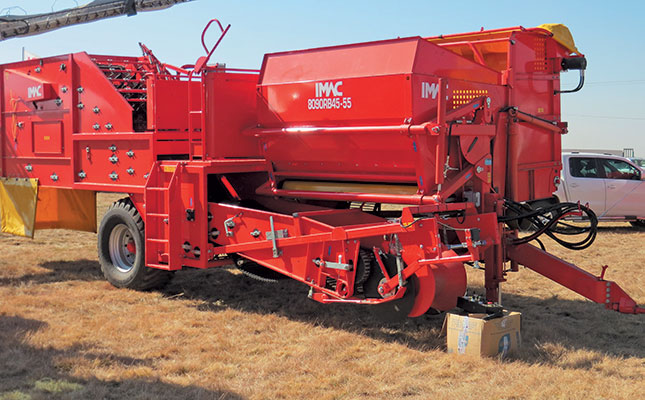 Imac RB45- 55 trailed lateral potato harvester