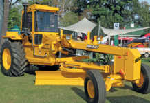 Dezzi MG80T motor grader.