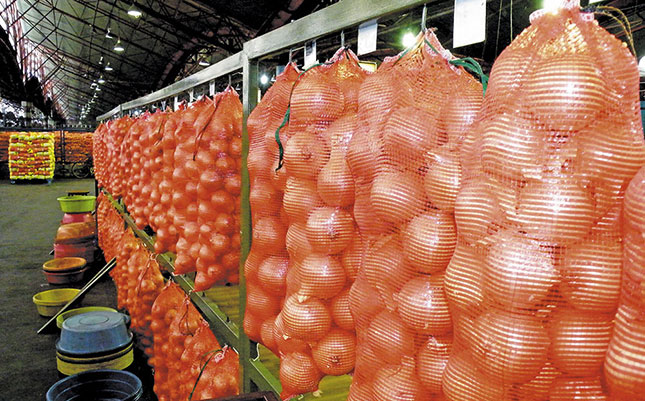 Fresh produce market agents face price-fixing charges