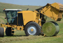Vermeer ZR5 self-propelled round baler