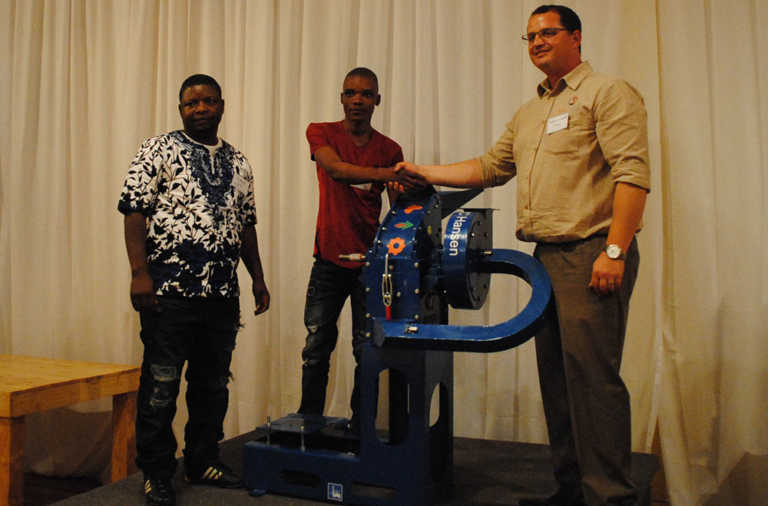Malawian community to benefit from hammer mill donation Malawian community to benefit from hammer mill donation
