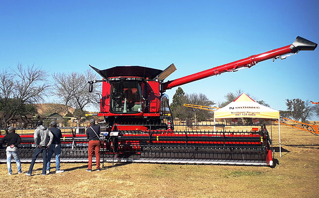 Combine harvester sales run out of steam in August