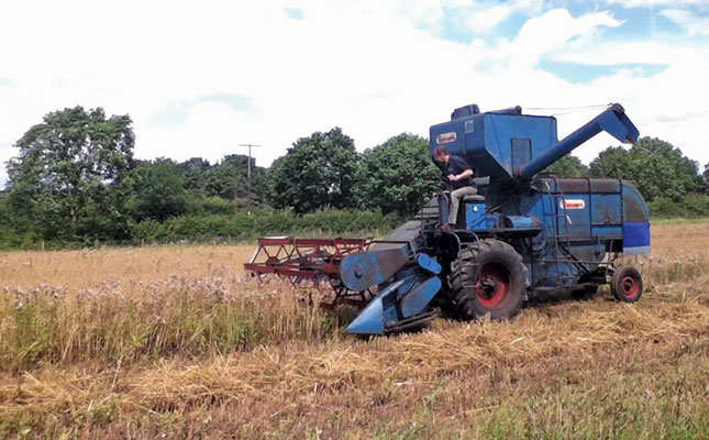 Ransomes Sims & Jefferies 902 self-propelled combine