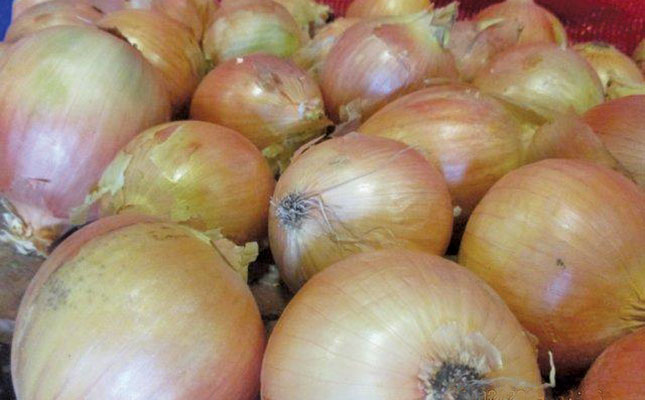 Severe onion shortages lead to protest action in India