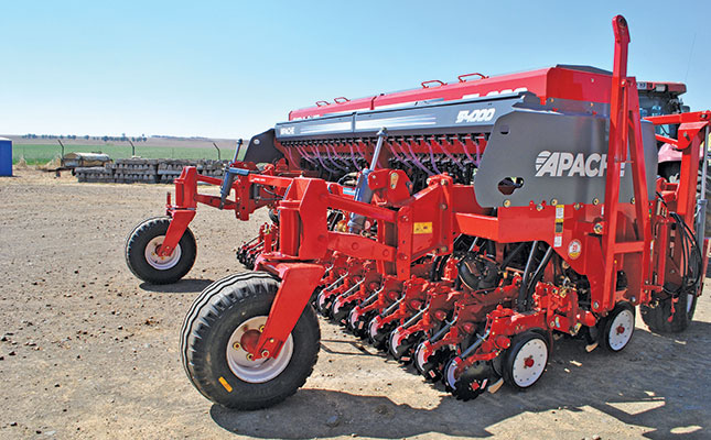 Apache 54000 fine grain no till planter with fertiliser applicator