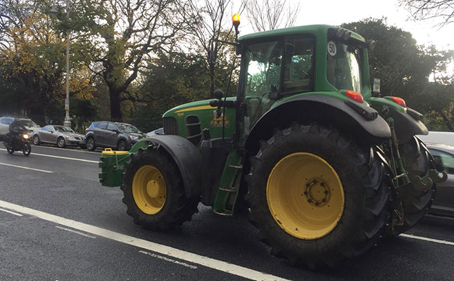 Farmers protest subsidy cuts in show of force in Brussels