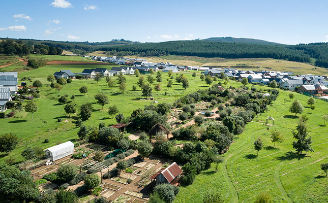 Elegant country living for all ages