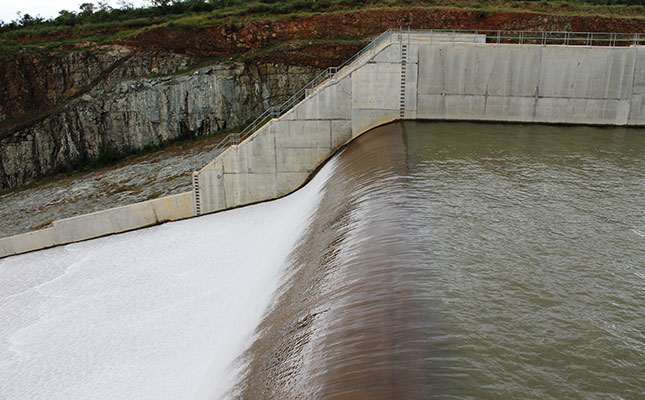 Farmers upbeat about spring rain despite low dam levels