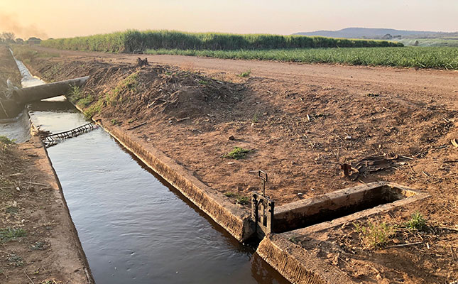 Struggle to access water behind many land reform failures