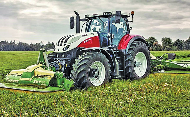 A self-adjusting tractor tyre