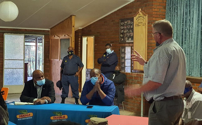 Free State MEC promises to address poor Ficksburg roads Free State MEC promises to address poor Ficksburg roads