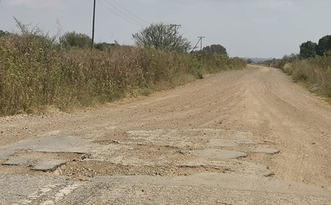 Crumbling roads push up production costs for grain farmers Crumbling roads push up production costs for grain farmers