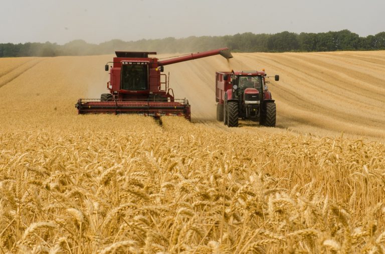 US farming machinery supply under pressure