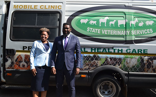 Sixty new bursaries for veterinary science students in SA Sixty new bursaries for veterinary science students in SA
