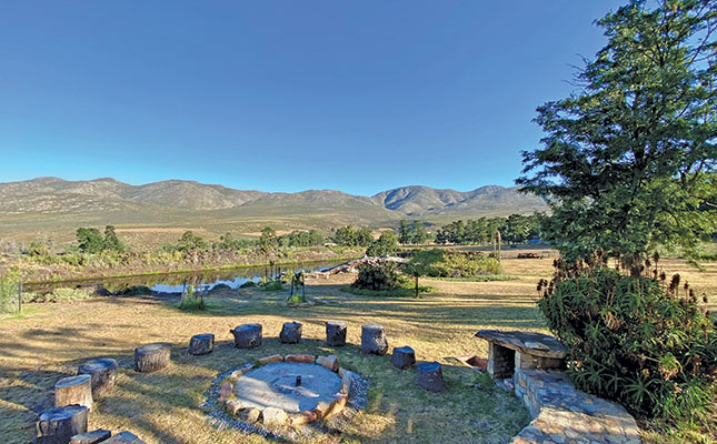 Chalets with views of the  vast Langkloof Mountains