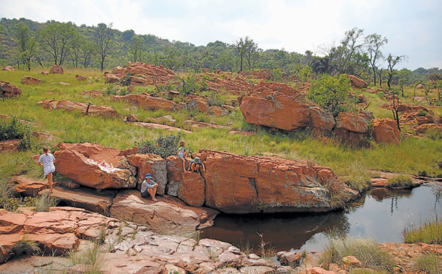Unspoilt bush, hikes amongst game, hidden rock pools – and pure serenity