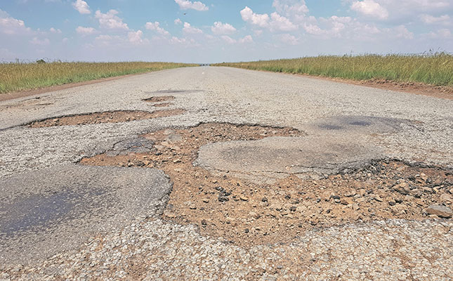 Initiative to address South Africa’s failing rural roads welcomed Initiative to address South Africa’s failing rural roads welcomed