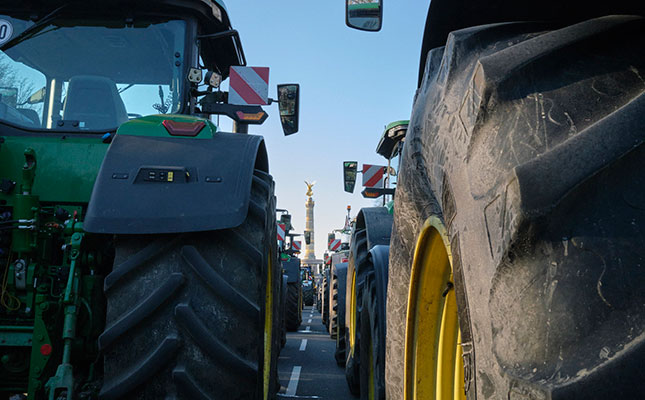 Farmer protest heaps further pressure on German government