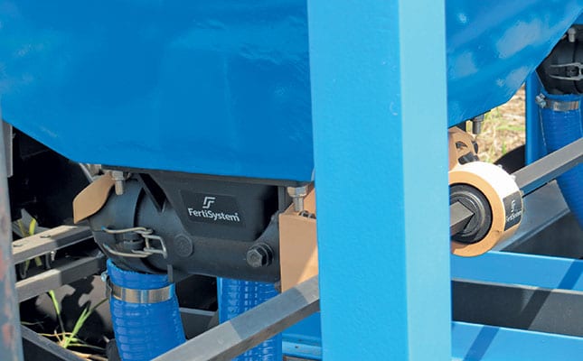Shaft drive to the metering units.