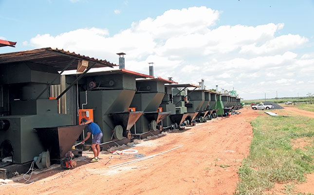 Tobacco is cured in large containers heated by coal-fired ovens. When Farmer’s Weekly visited the farm, maintenance was being done to prepare for harvesting