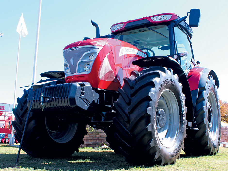 McCormick X7.680 tractor